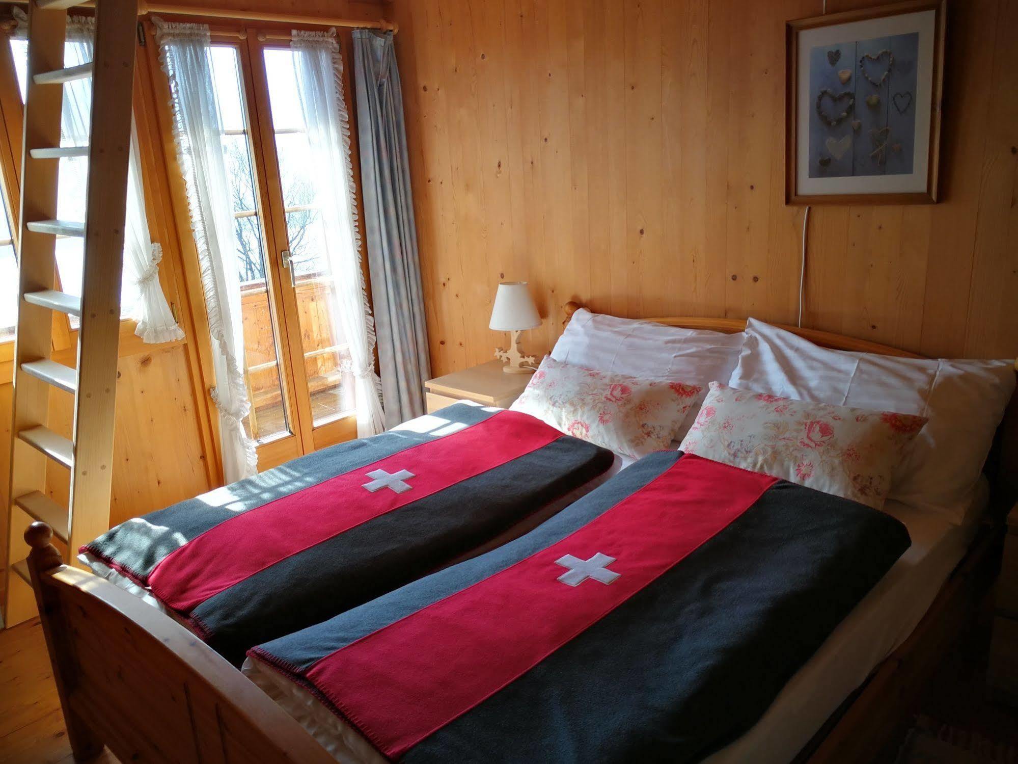 Swisshut Bed&Breakfast Sigriswil Exterior photo